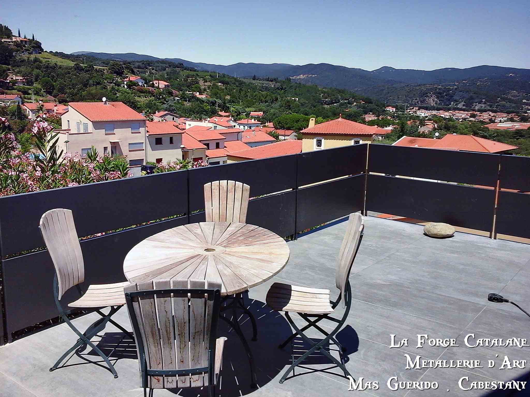 rambarde garde corps garde-corps tole caissonnee thermolaque fer La Forge Catalane (2).jpg